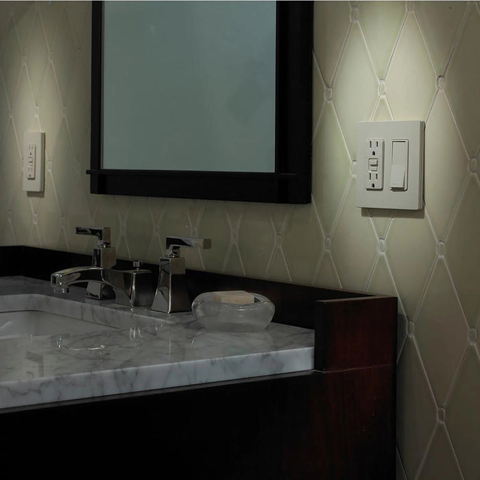 Lutron CW-2-WH Claro 2-Gang Screwless Wall Plate Decorator/Designer Paddle Switches and Dimmers - White